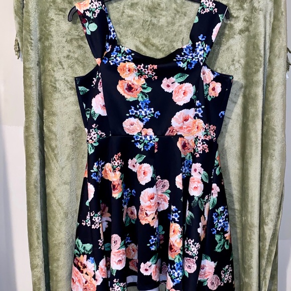No Boundaries Mini Dress - Picture 2 of 3